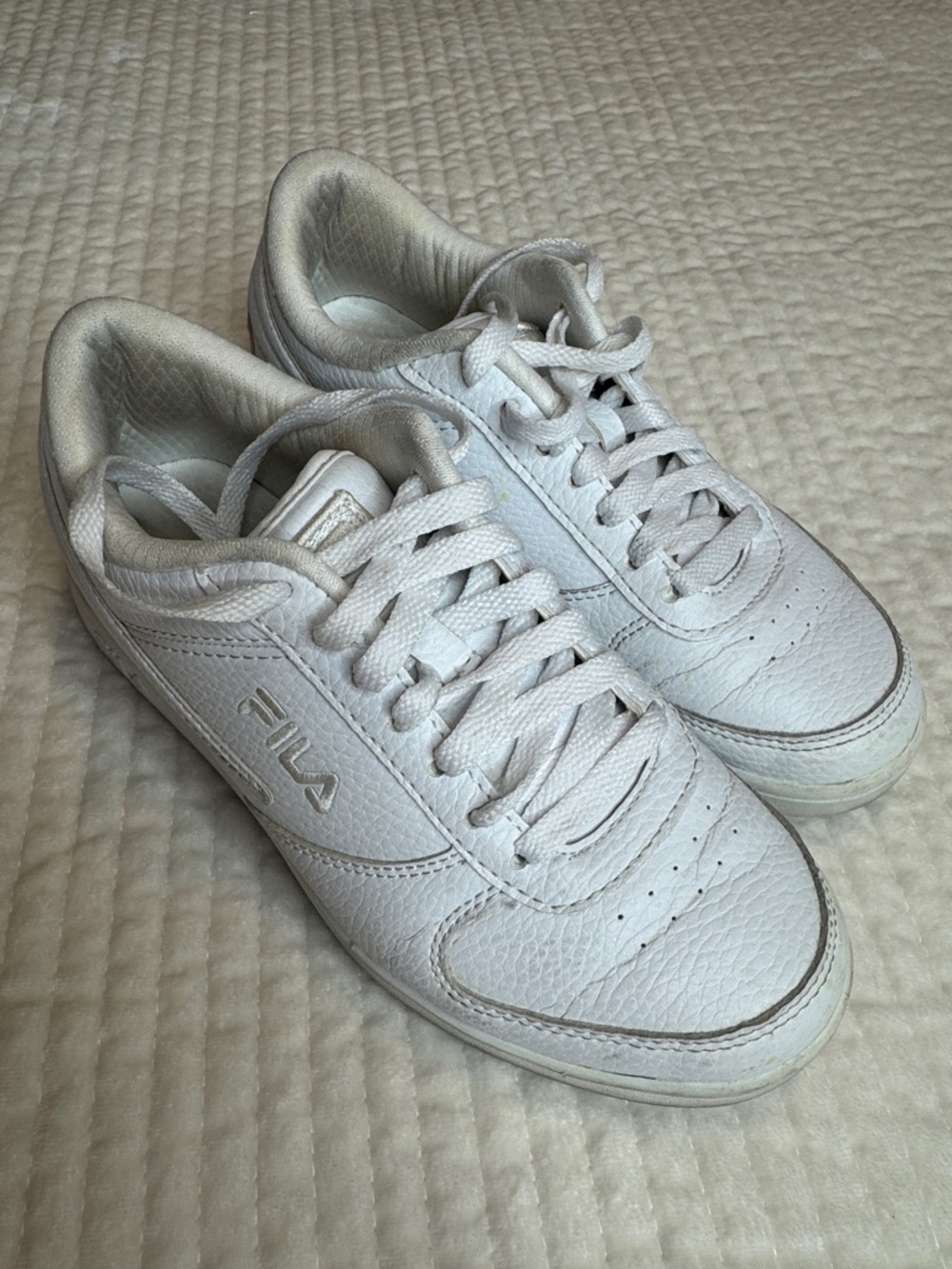 Fila White Low-Top Leather Sneakers, Size 7 1/2